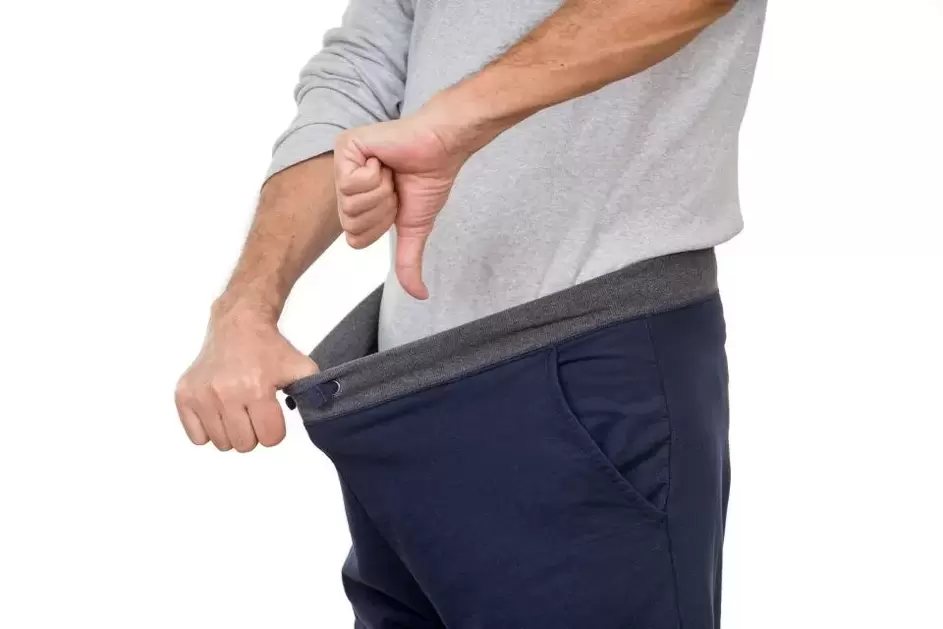 un home está insatisfeito co tamaño do seu pene, como agrandalo